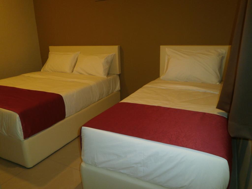 Check Inn Johor Bahru Dış mekan fotoğraf