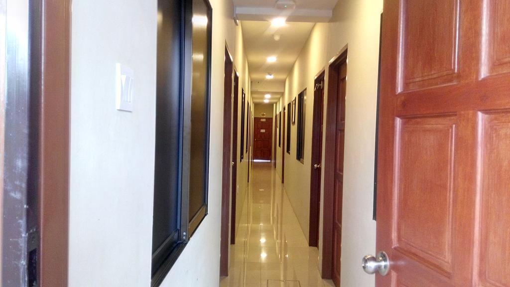 Check Inn Johor Bahru Dış mekan fotoğraf