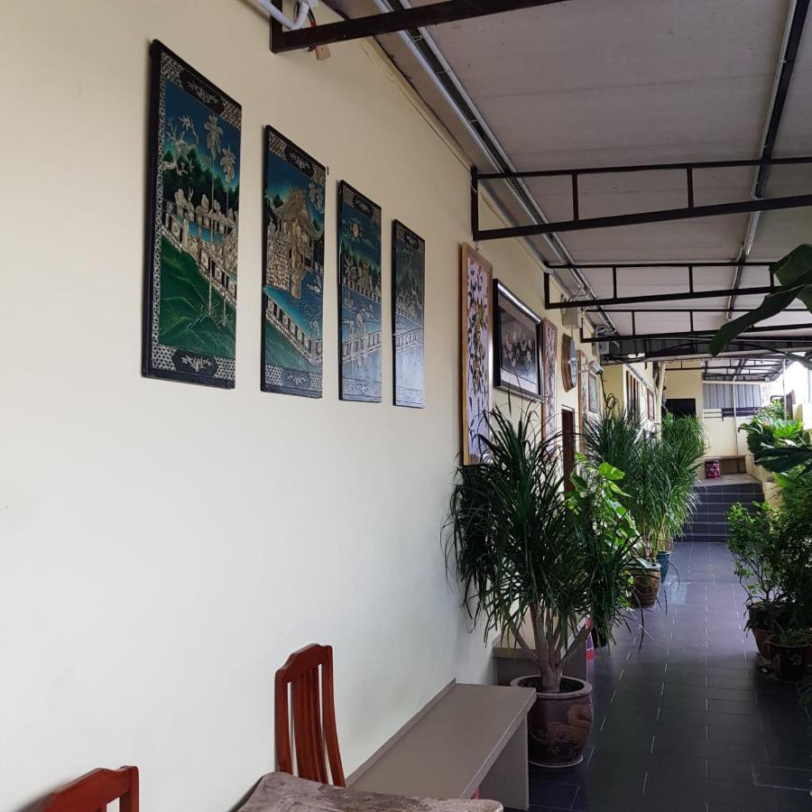 Check Inn Johor Bahru Dış mekan fotoğraf