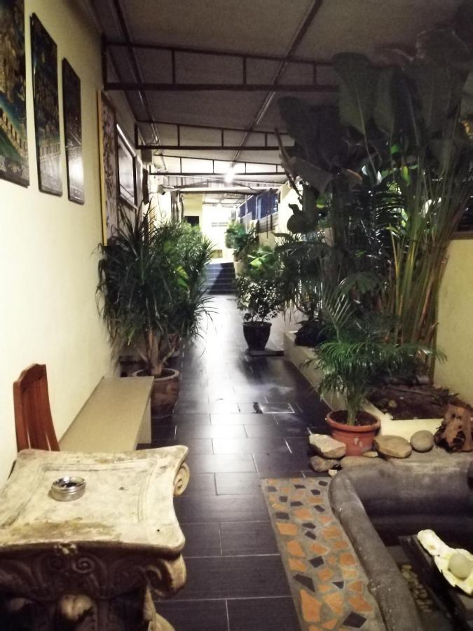 Check Inn Johor Bahru Dış mekan fotoğraf