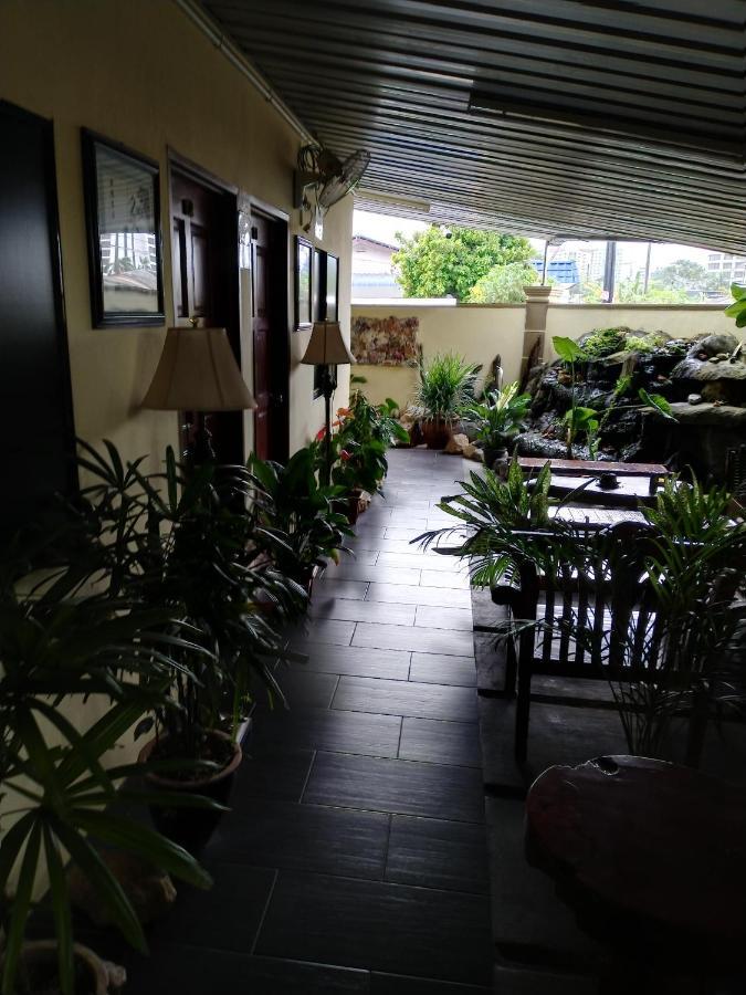 Check Inn Johor Bahru Dış mekan fotoğraf